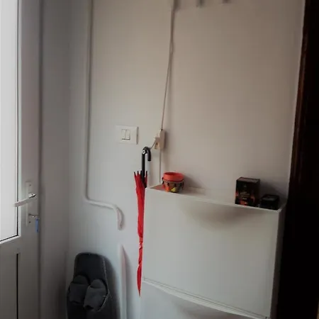 Newly Refurbished With Patio Timisoara